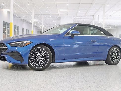 Used 2024 Mercedes-Benz CLE 300 4MATIC Cabriolet image 2