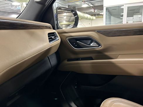 Used 2023 Chevrolet Tahoe Premier AWD/4WD image 20
