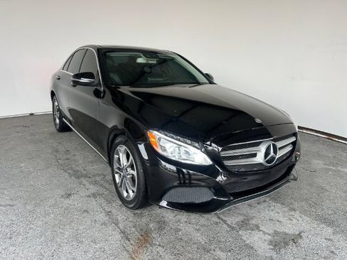 Used 2017 Mercedes-Benz C 300 4MATIC Sedan image 2