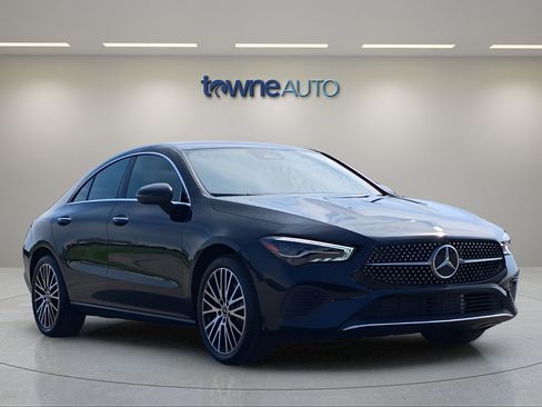 Used 2025 Mercedes-Benz CLA 250 4MATIC image 8