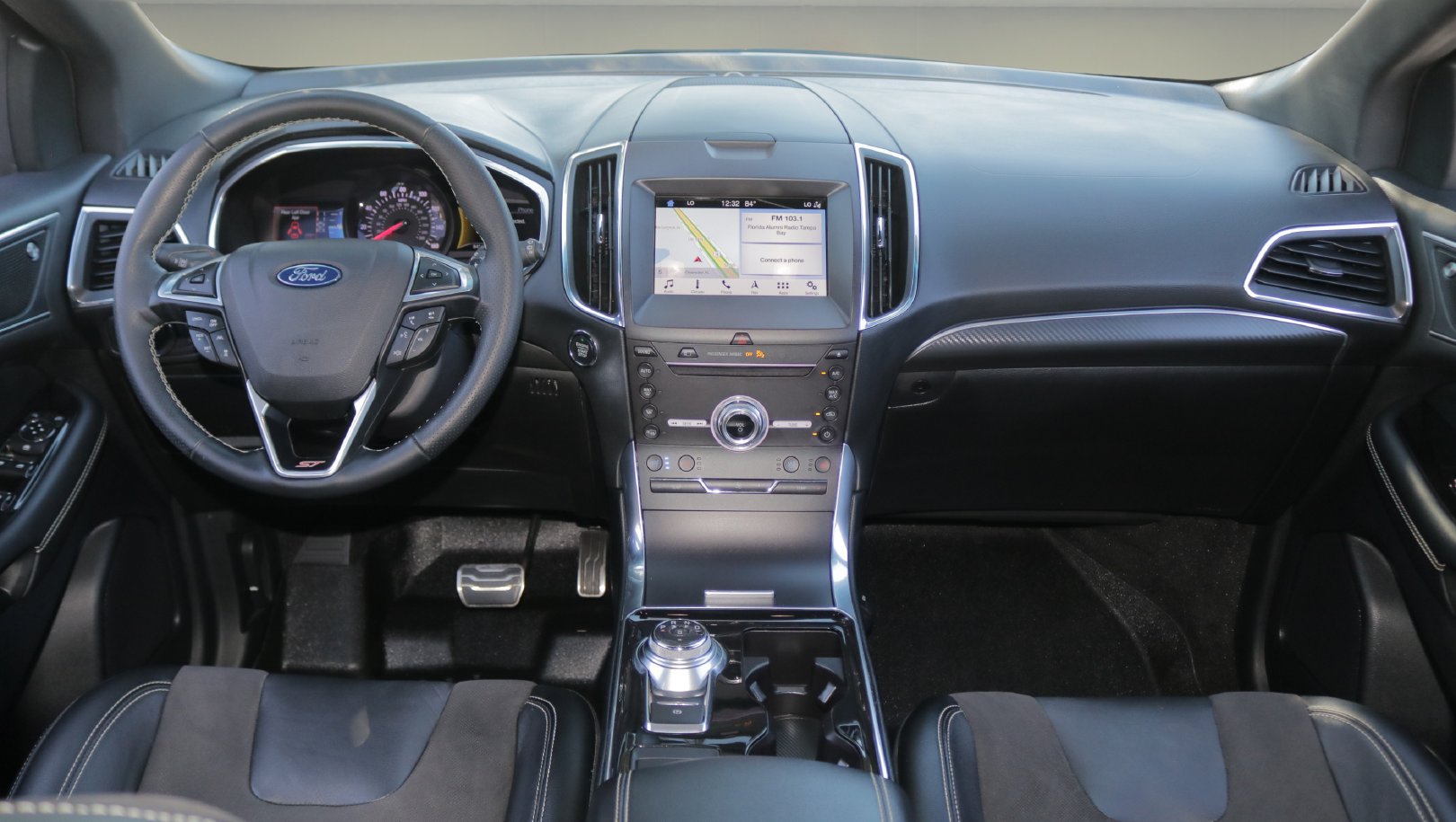 Used 2019 Ford Edge ST w/ Equipment Group 401A AWD/4WD image 13