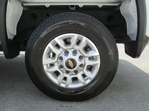 Used 2025 Chevrolet Silverado 2500 LT w/ Convenience Package AWD/4WD image 9