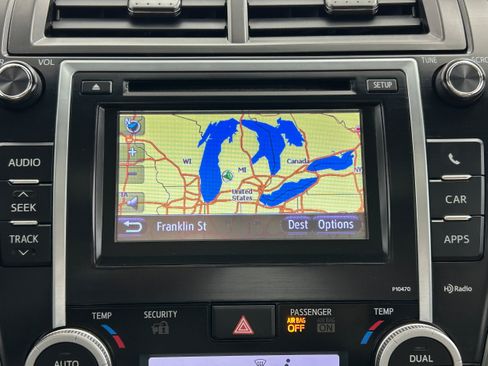 Used 2013 Toyota Camry XLE FWD image 7