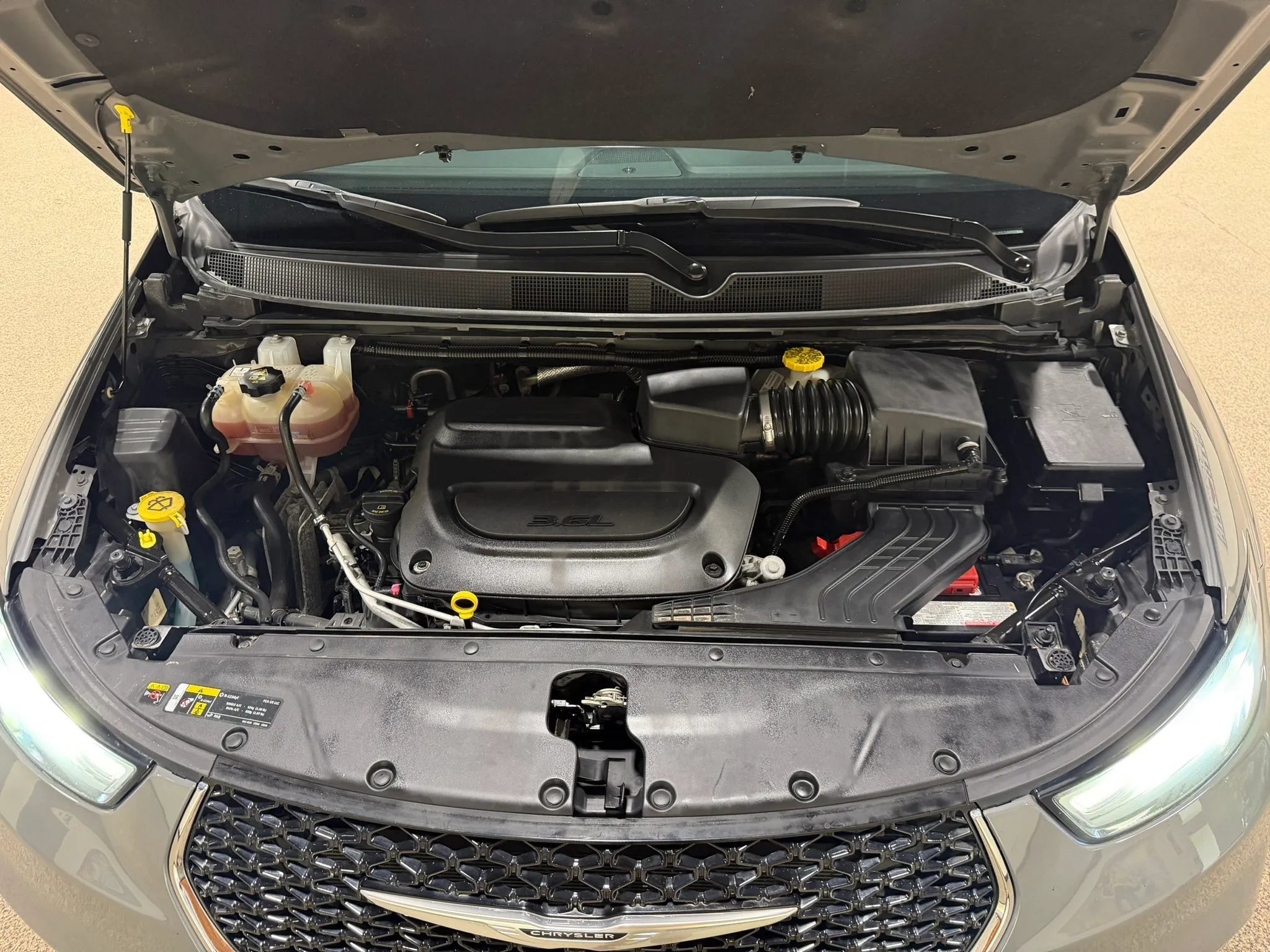 Used 2022 Chrysler Pacifica Touring-L FWD image 59