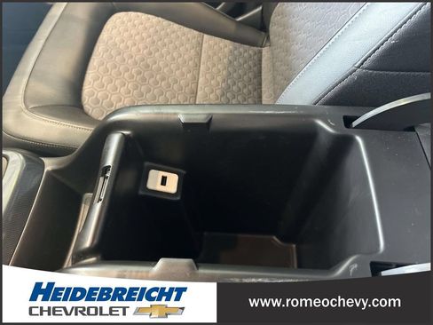 Used 2016 Chevrolet Colorado Z71 AWD/4WD image 30