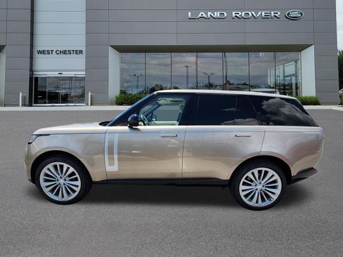 Certified 2023 Land Rover Range Rover First Edition AWD/4WD image 5