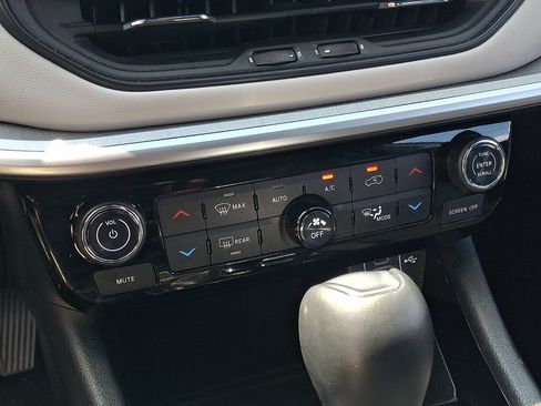 Used 2025 Jeep Compass Limited AWD/4WD image 15