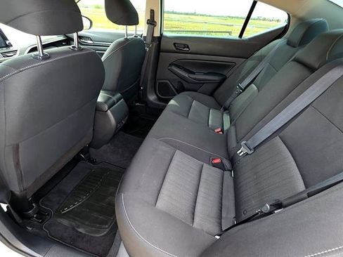 Used 2024 Nissan Altima 2.5 SV FWD image 17