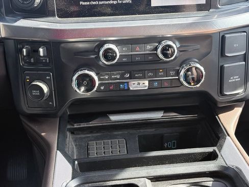 Used 2025 Ford F350 King Ranch w/ FX4 Off-Road Package AWD/4WD image 11