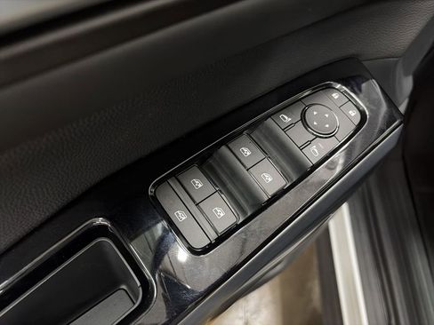 New 2026 Nissan Pathfinder SL image 13