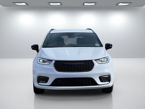 New 2026 Chrysler Pacifica Select FWD image 9