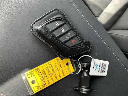 Used 2024 Lexus RX 350 FWD w/ Technology Package image 15