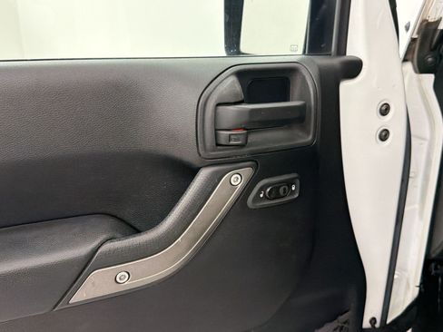 Used 2015 Jeep Wrangler Unlimited Sport AWD/4WD image 26