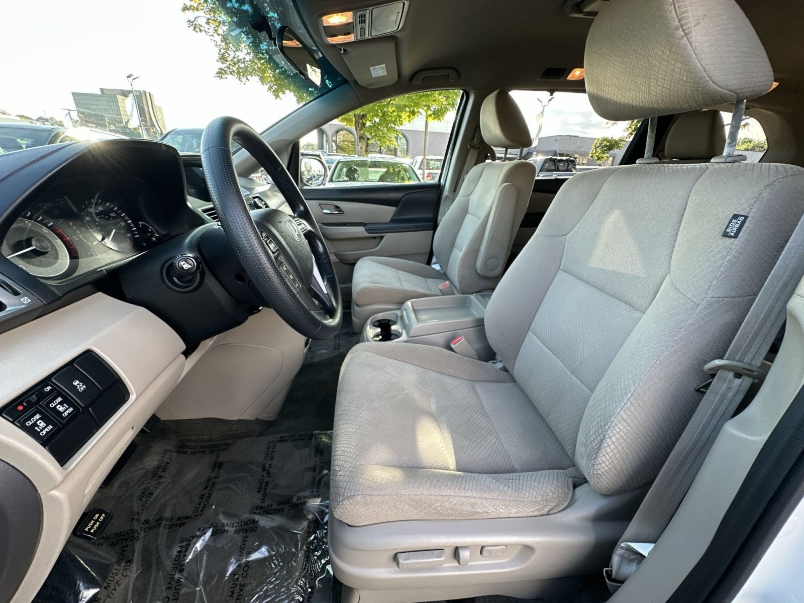 Used 2017 Honda Odyssey SE image 13
