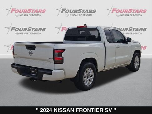 Used 2024 Nissan Frontier SV w/ SV Convenience Package RWD image 5