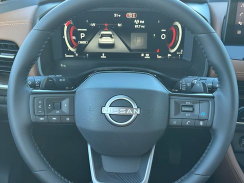 Certified 2026 Nissan Rogue Platinum w/ Platinum Premium Package AWD/4WD image 11