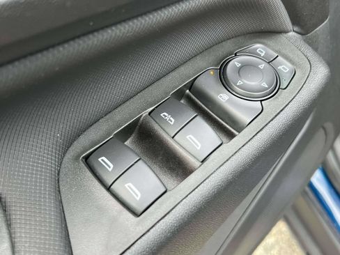 Used 2022 Chevrolet Equinox RS w/ LPO, Floor Liner Package AWD/4WD image 16