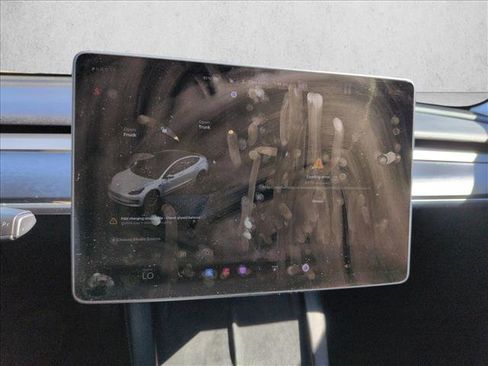 Used 2021 Tesla Model 3 Standard Range Plus image 8