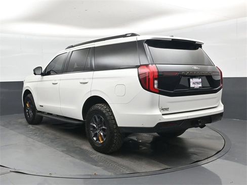 Used 2025 Ford Expedition Tremor image 6