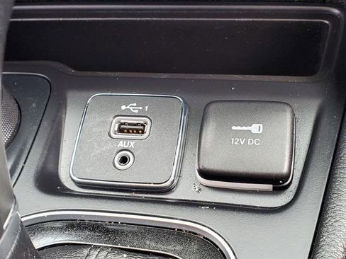 Certified 2022 Jeep Cherokee Limited AWD/4WD image 21
