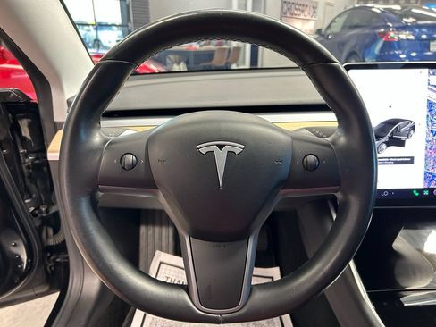 Used 2018 Tesla Model 3 Long Range AWD/4WD image 9