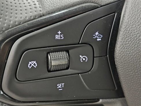 Used 2026 Chevrolet Trax LS w/ LS Convenience Package FWD image 30