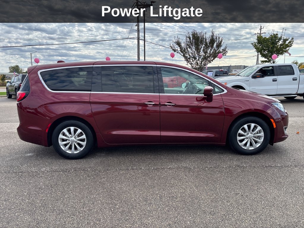 Used 2019 Chrysler Pacifica Touring Plus FWD image 8