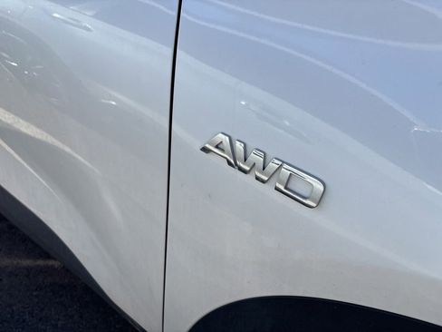 Used 2021 Kia Seltos S AWD/4WD image 3