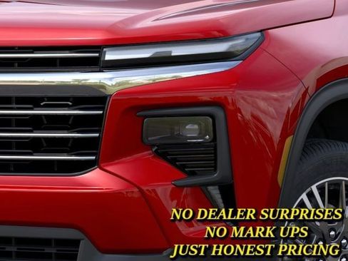 New 2026 Chevrolet Traverse LT w/ Driver Confidence Package FWD image 10
