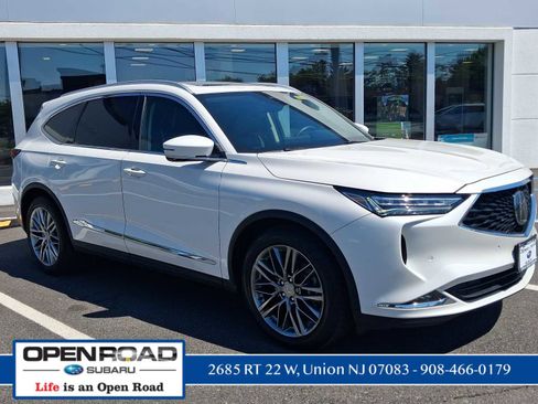 Used 2024 Acura MDX SH-AWD w/ Advance Package image 4