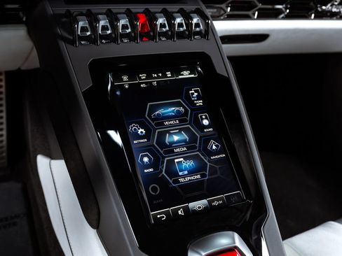 Used 2024 Lamborghini Huracan EVO AWD/4WD image 23