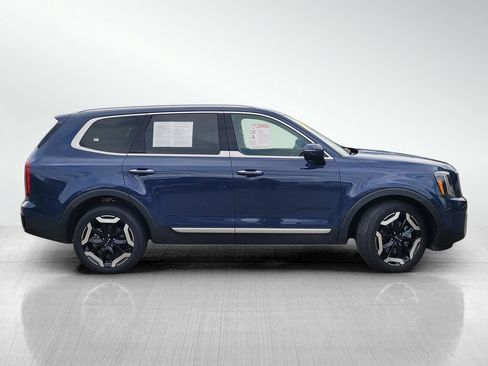 Used 2025 Kia Telluride S AWD/4WD image 3