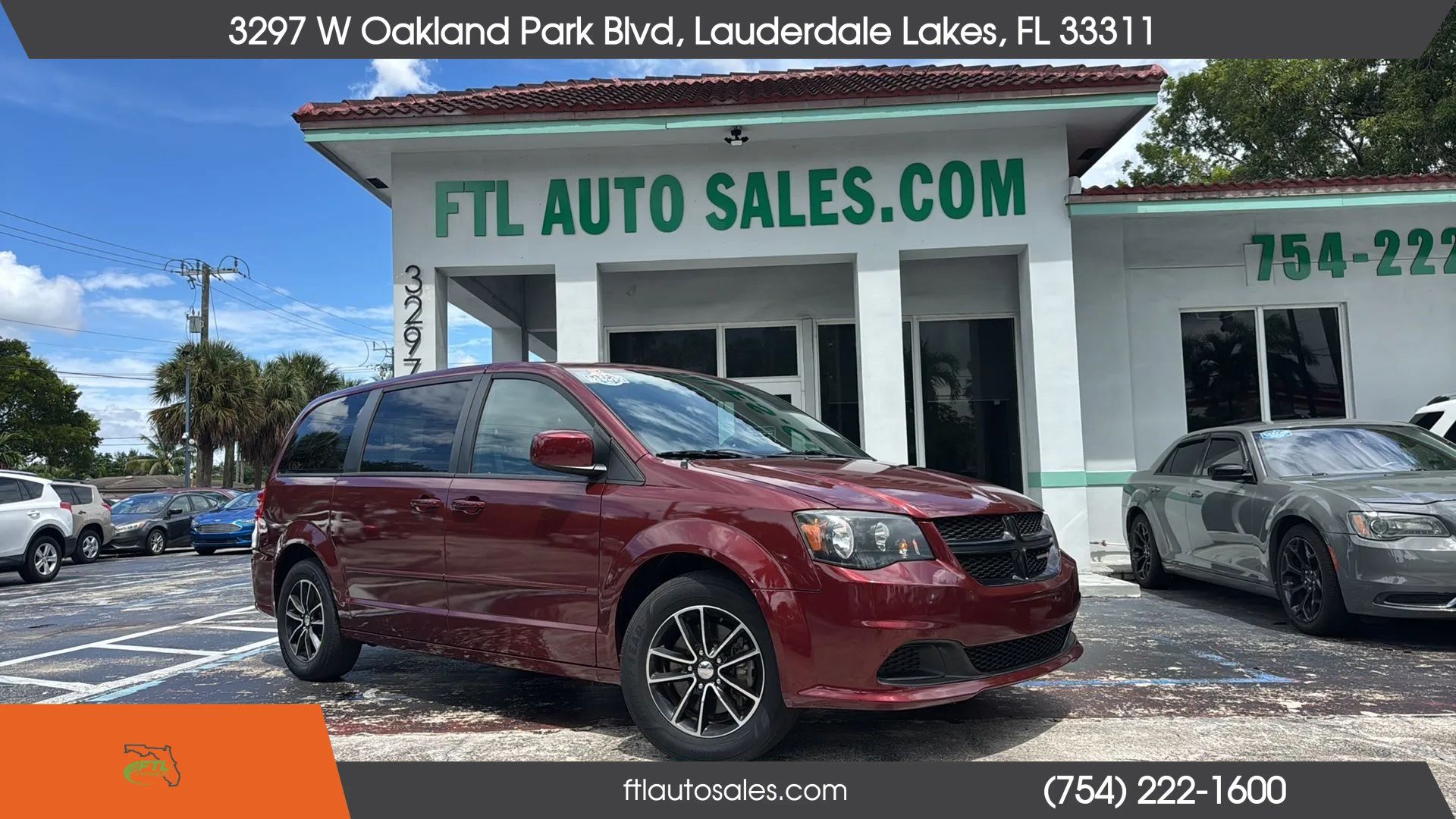 Used 2017 Dodge Grand Caravan SE FWD image 2