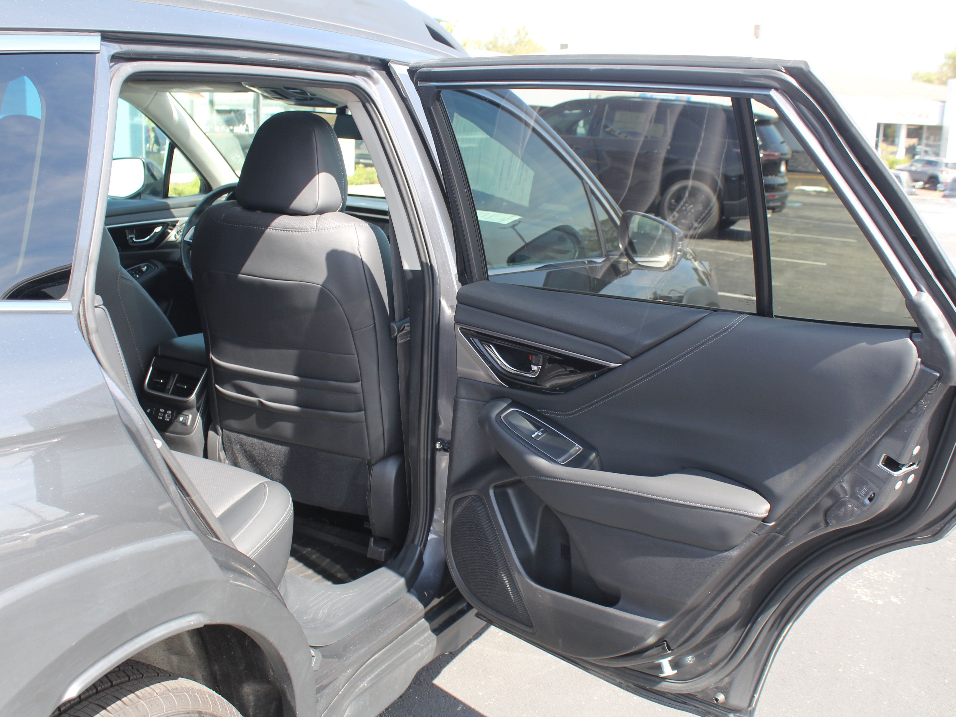 Used 2025 Subaru Outback Limited XT AWD/4WD image 27