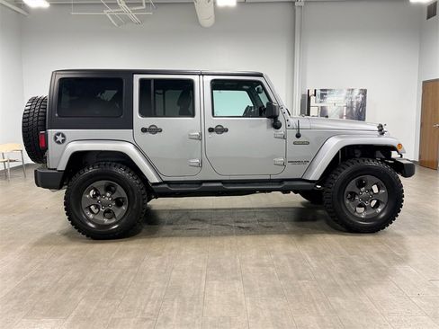 Used 2017 Jeep Wrangler Unlimited Sport image 3