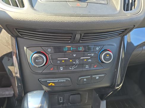 Used 2018 Ford Escape SE w/ SE Sport Appearance Package AWD/4WD image 27