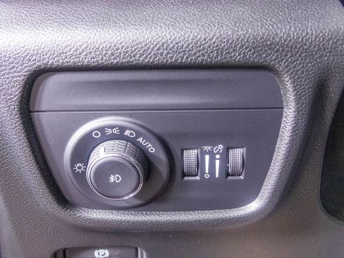 New 2025 Jeep Grand Cherokee Limited image 19