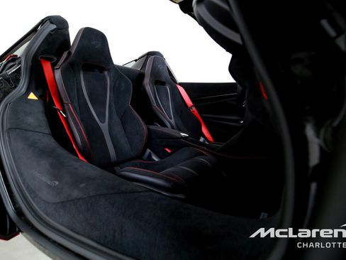 New 2026 McLaren 750S image 20