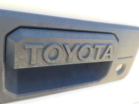 Used 2020 Toyota Tacoma TRD Off-Road RWD image 15