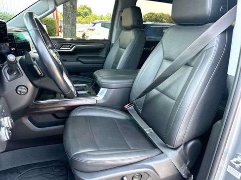 Used 2023 GMC Sierra 1500 SLT w/ SLT Premium Plus Package AWD/4WD image 17