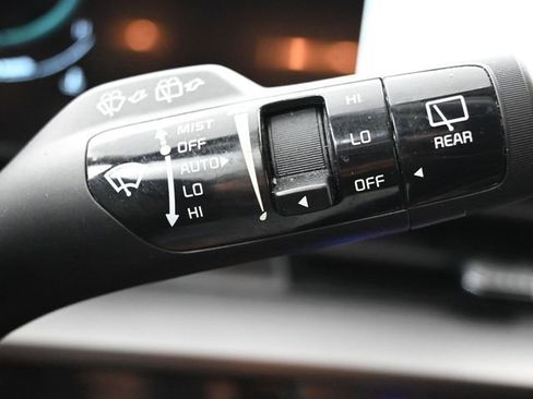 Used 2023 Kia Sportage EX image 28