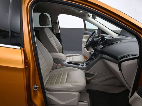Used 2016 Ford Escape SE w/ SE Leather Comfort Package AWD/4WD image 37