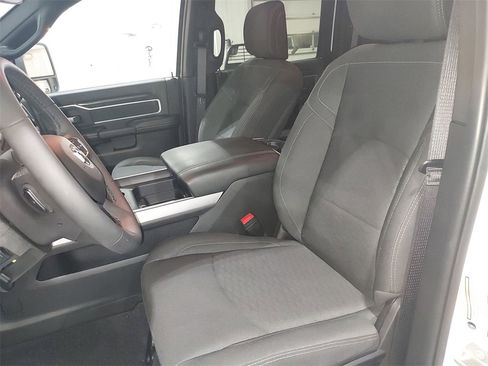 Used 2025 RAM 3500 Big Horn image 17