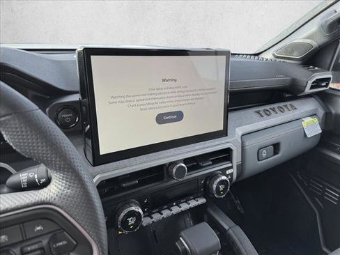 Certified 2025 Toyota Tacoma 4x4 Double Cab Hybrid image 13