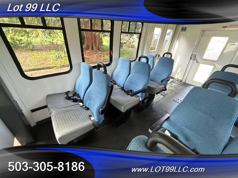 Used 2002 Ford E-350 and Econoline 350 Super Duty image 12