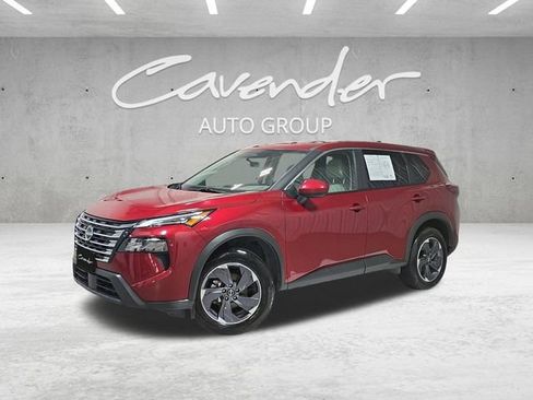 Certified 2025 Nissan Rogue SV image 1