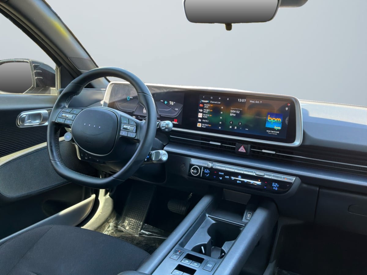 Used 2024 Hyundai Ioniq 6 SE RWD image 14