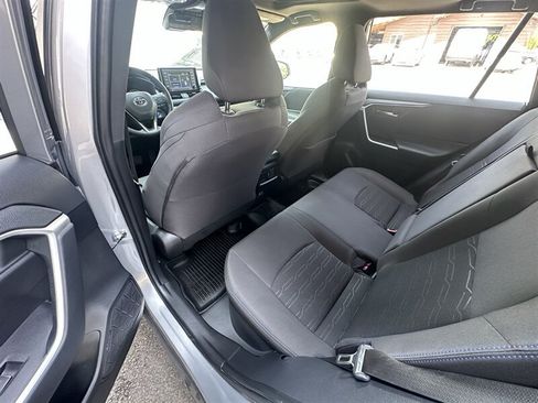 Used 2022 Toyota RAV4 SE w/ Convenience Package AWD/4WD image 38