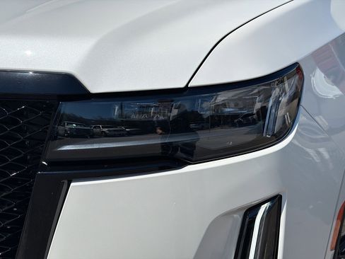 Used 2023 Cadillac Escalade Sport Platinum image 9