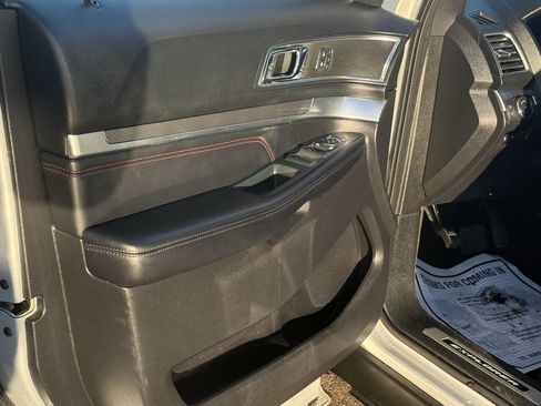Used 2018 Ford Explorer Sport w/ Equipment Group 401A image 9